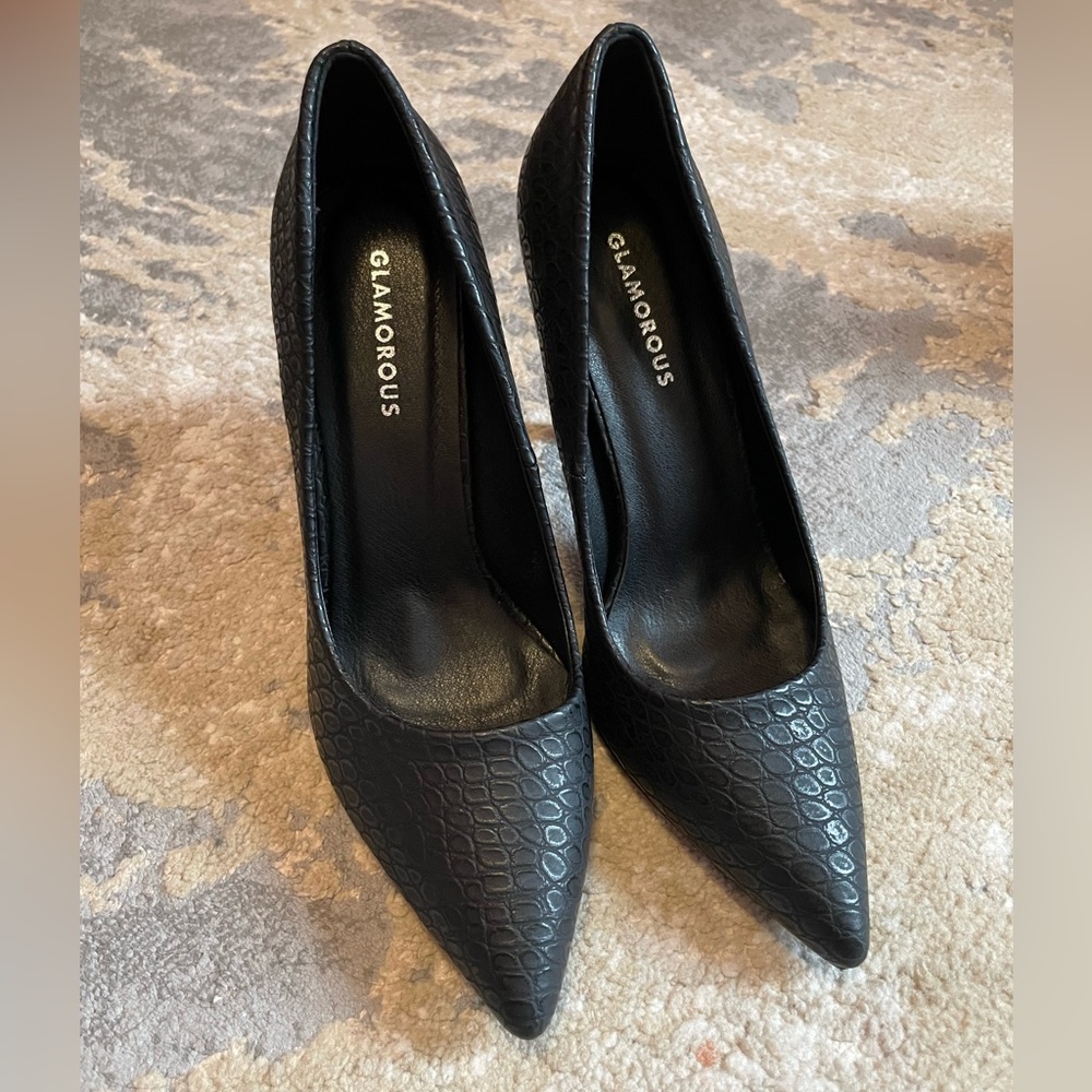 High heel pumps